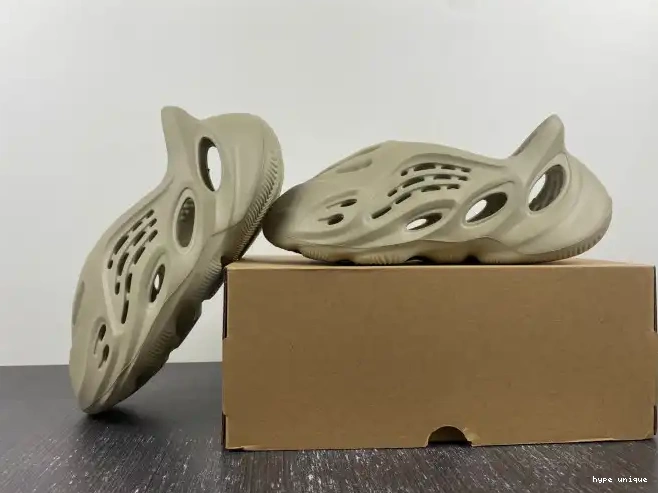hype RNR Stone Yeezy Adidas Salt Foam GV6840 0606